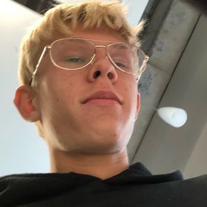 Meet your Posher, Alexander